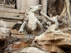 Di Trevi, Rzym, Posągi, Marmur