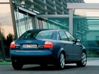 Niebieski, Audi A4, Sedan