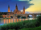Bazylika Del Pilar, Most, Rzeka, Zieleń, Saragossa, Hiszpania