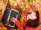 Jesień, Liście, Kobieta, Laptop