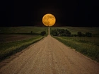 Droga, Księżyc, Pole