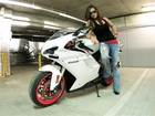 Motocykl Ducati 848, Kobieta, Okulary