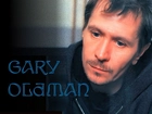 Gary Oldman,niebieskie oczy, wąsy