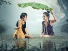 Rzeka, Kobieta, Dziecko, Deszcz, Liść