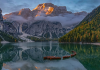 Góry, Dolomity, Jezioro, Pragser Wildsee, Łódki, Włochy