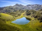 Hiszpania, Asturia, Rezerwat przyrody, Somiedo Natural Park, Góry, Jezioro, Trawa, Łąka, Niebo