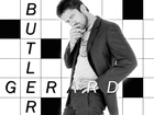 Gerard Butler,szary garnitur