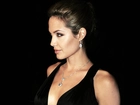 Angelina Jolie, Biżuteria
