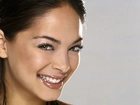 Kristin Kreuk, Białe zęby