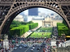 Paryż, Wieża Eiffla, Turyści