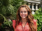 Miley Cyrus, Uśmiechnięta, Naszyjnik, Palma