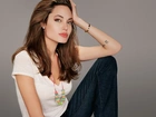 Angelina Jolie, Tatuaż, Dżinsy