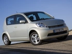 Srebrny, Daihatsu Sirion, Maska