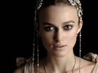 Keira Knightley, Koraliki, Wisiorek