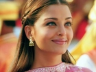 Radosna, Aishwarya Rai, Twarz, Kolczyk