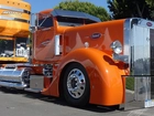 Pomarańczowy, Truck