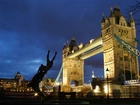 Most, Tower Bridge, Londyn, Noc