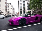 Purpurowe, Lamborghini Aventador, Miasto