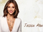 Jessica Alba, Uśmiech, Biżuteria