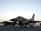 Myśliwce, F-16, Lotnisko