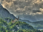 Zamek, Neuschwanstein, Zalesione, Góry, Chmury, Niemcy