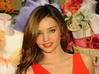 Miranda Kerr, Makijaż, Uśmiech