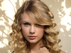 Taylor Swift, Blondynka, Spojrzenie