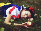 Królewna Śnieżka i siedmiu krasnoludków, Snow White and the Seven Dwarfs, Jabłko, Dziewczyna, Cosplay, Jabłko