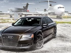 Audi A8, Samoloty