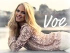 Leżąca, Emilie Marie Nereng, Uśmiech