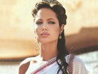 Angelina Jolie, kręcone włosy