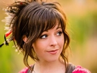 Lindsey Stirling, Twarz