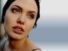 Angelina Jolie, niebieskie oczy