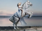 Koń, Kobieta, Morze