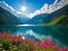 Jezioro, Góry, Chmury, Kwiaty, Promienie, Słońca