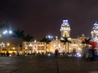 Peru, Lima, Rynek, Palmy, Ludzie, Noc
