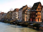 Francja, Strasbourg, Kamienice, Rzeka, Drzewa