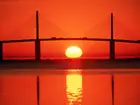 Zachód Słońca, Most