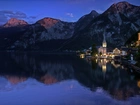 Hallstatt, Domy, Kościół, Jezioro, Góry, Noc