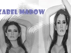 Modelka, Isabel Madow, Uniesione, Ręce