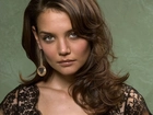 Katie Holmes, kolczyk