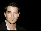 Jesse Metcalfe,ciemne włosy