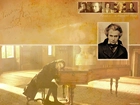 Gary Oldman,pianino, czarny strój