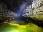 Jaskinia, Woda