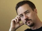 Edward Norton, Zarost