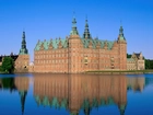 Zamek Frederiksborg, Miasto Hillerød, Dania, Narodowe Muzeum Historyczne, Woda