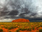 Uluru, Czerwona, Skała, Trawy, Chmury