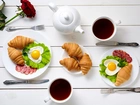 Śniadanie, Rogaliki, Herbata, Jajka, Róża