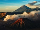 Indonezja, Wulkany, Góry