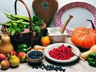 Warzywa i owoce, Kompozycja, Śliwka, Papryka, Jabłka, Dynia, Borówki, Moździerz
